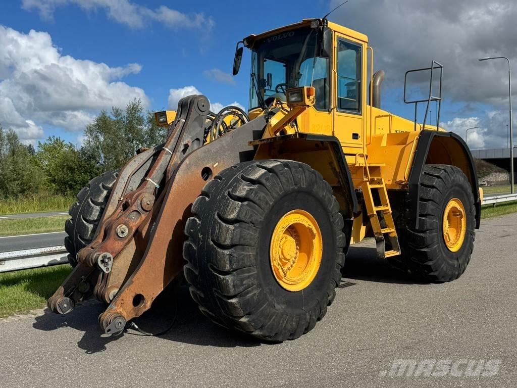 Volvo L220E Chargeuse sur pneus