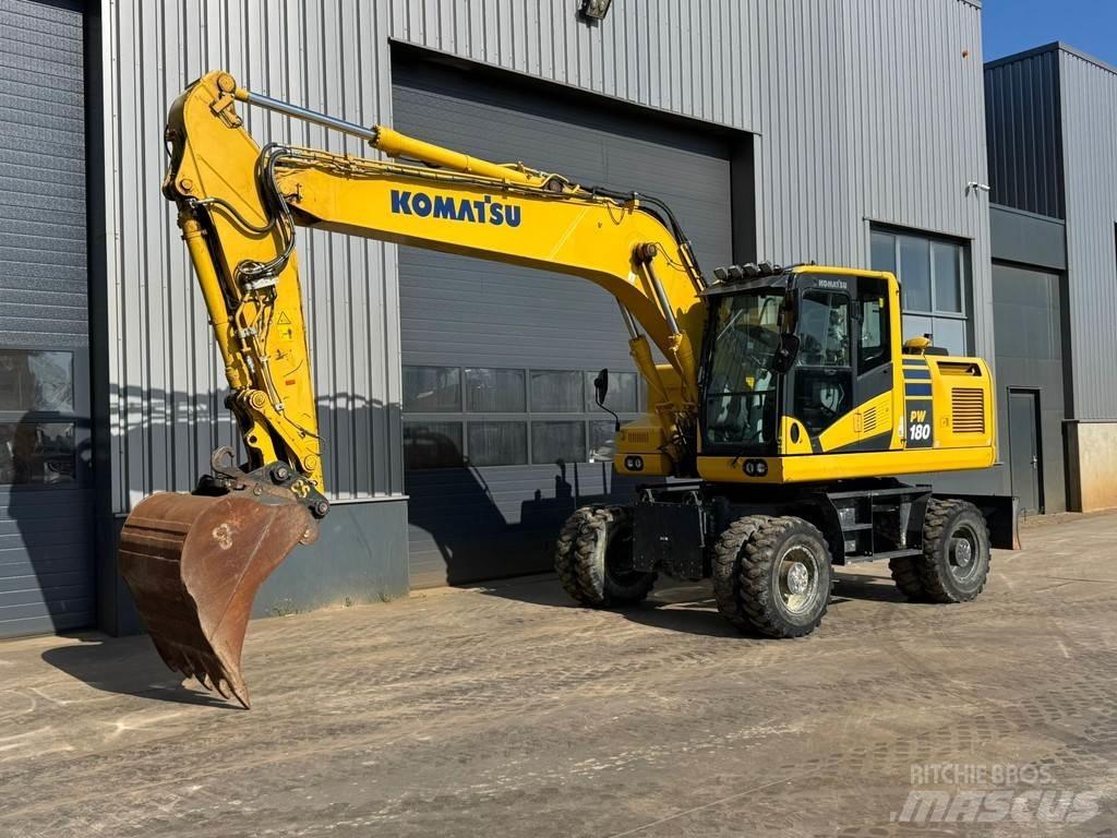 Komatsu PW180-11 Pelle sur pneus