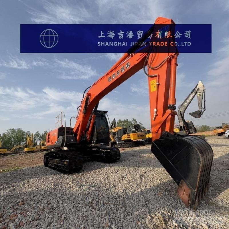 Hitachi ZX 200 Pelle sur chenilles