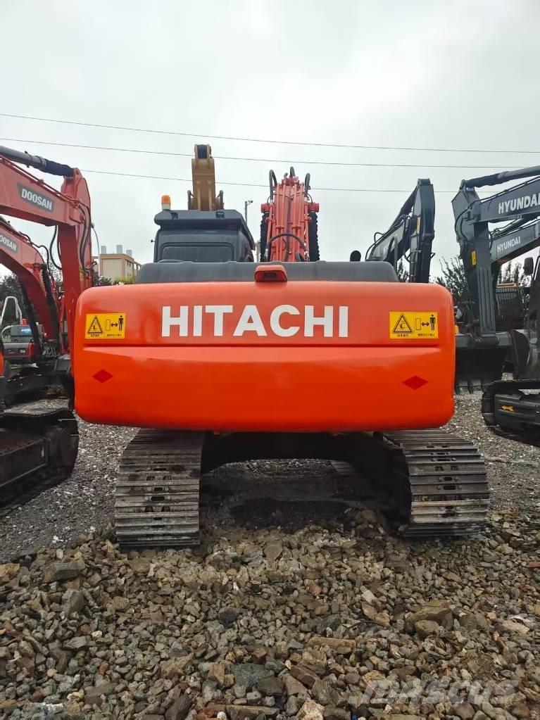 Hitachi ZX 200 Pelle sur chenilles