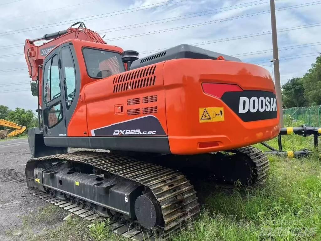 Doosan DX 225LC-9C Pelle sur chenilles