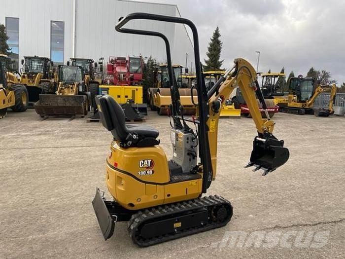 CAT 300.9D Mini pelle < 7t