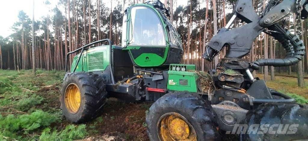 John Deere 1270 E Abatteuse