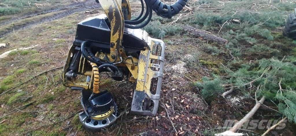 John Deere 1270 E Abatteuse