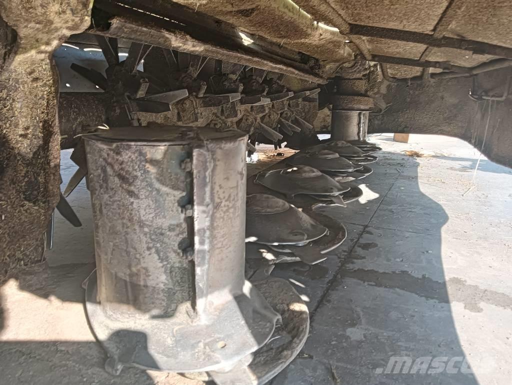 CLAAS Disco 2700 C Faucheuse-conditionneuse