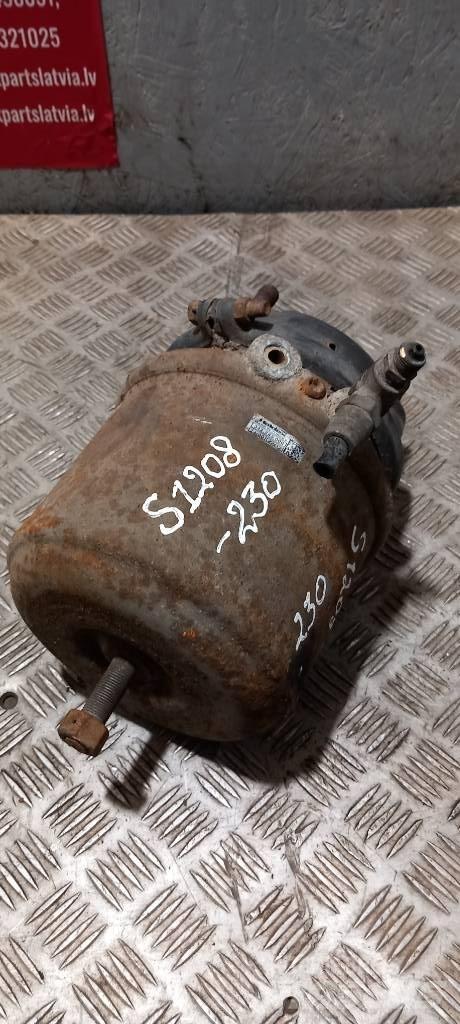 Scania 94 D.    2147775 Freins
