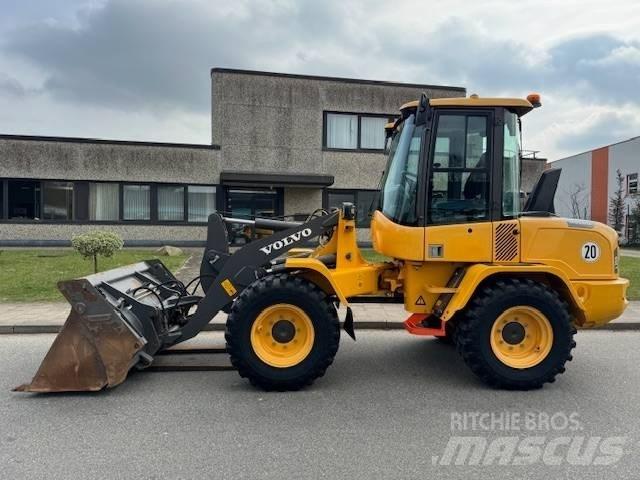 Volvo L 35 G Chargeuse sur pneus