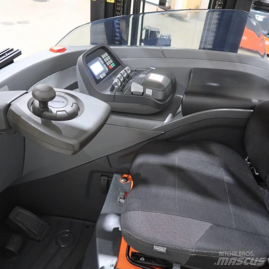 Toyota RRE160HR Chariot à mât rétractable