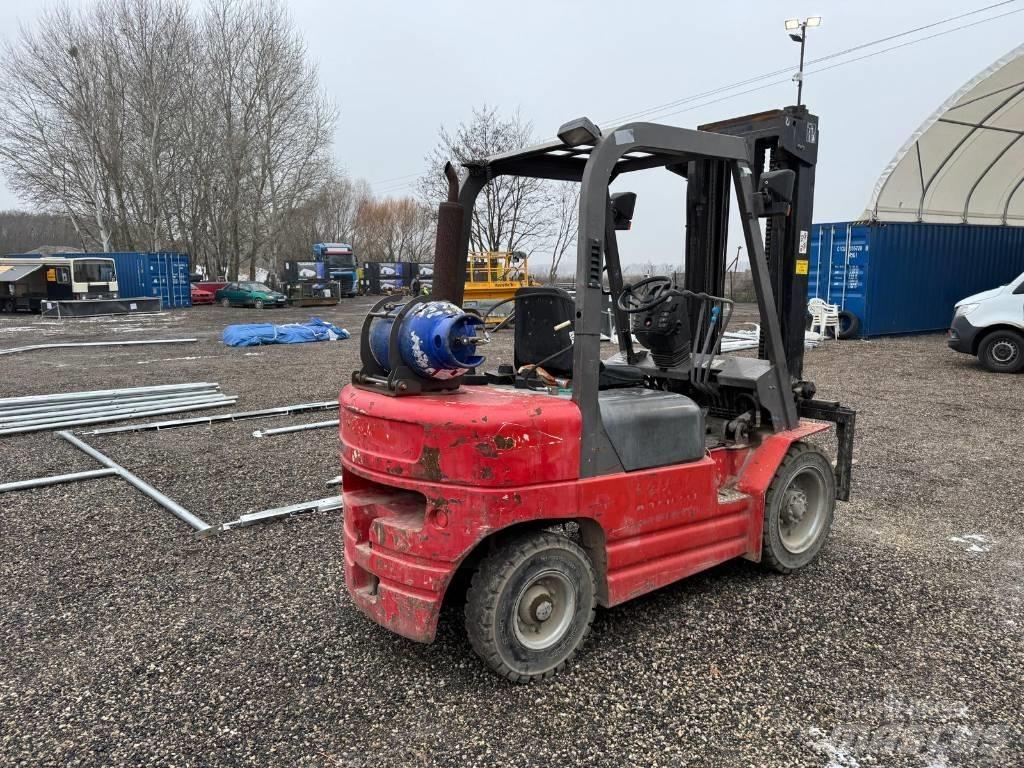 Manitou CG 30 P Chariots GPL