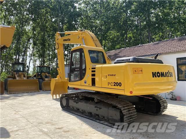 Komatsu PC200-7 Pelle sur chenilles