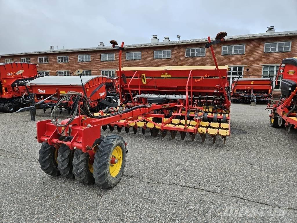 Väderstad Rapid 400 Semoir combiné
