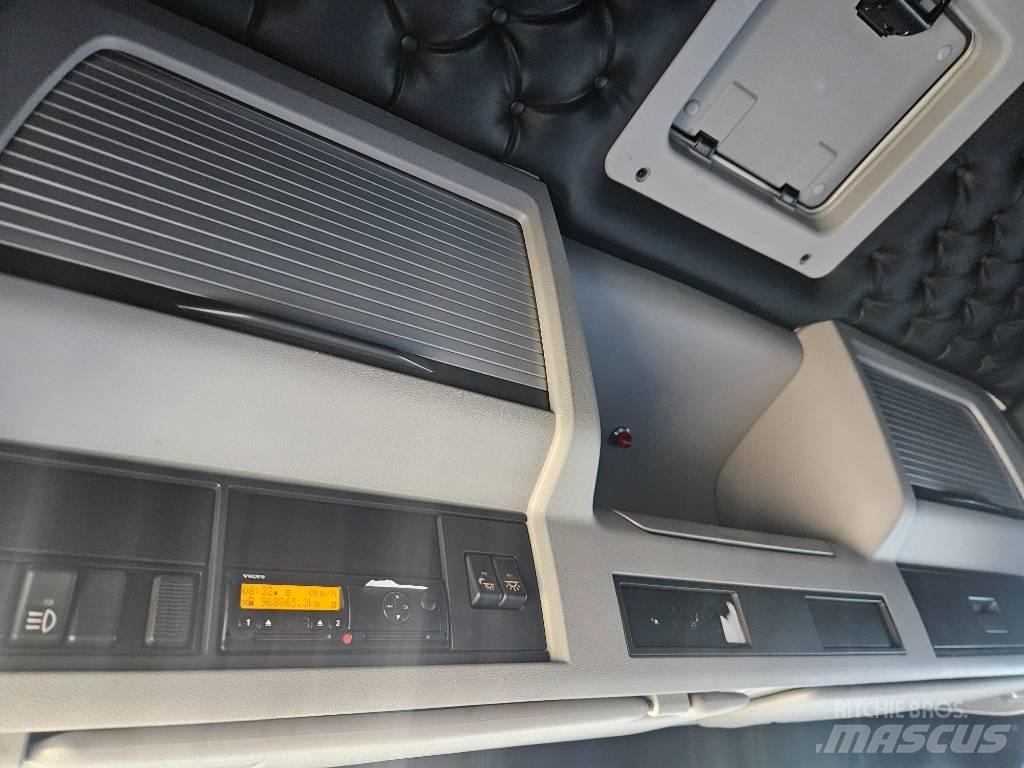 Volvo FM11 Camion Fourgon