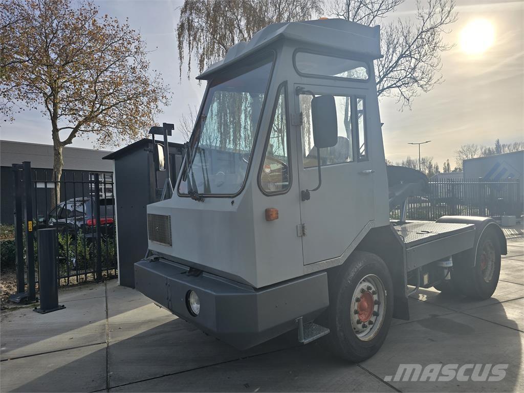  [div] DAF TT2100DH Tracteur de manœuvre