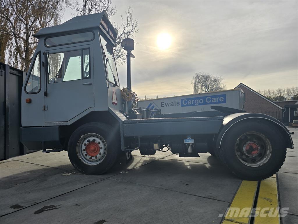  [div] DAF TT2100DH Tracteur de manœuvre
