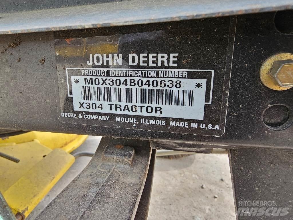 John Deere X 304 Tondeuses montées
