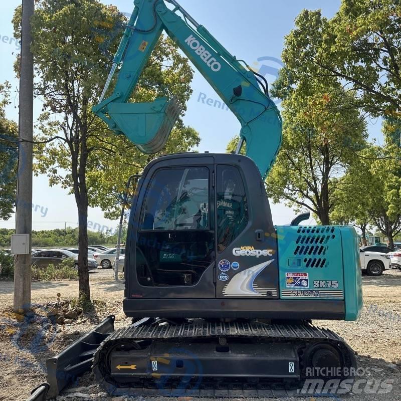 Kobelco SK75 Pelle sur chenilles