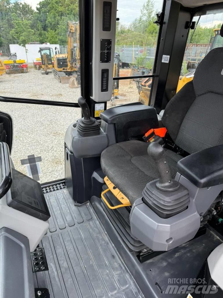 CAT 953 - 12 Chargeuse sur chenilles
