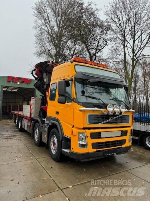 Volvo FH 500 Camion plateau ridelle avec grue