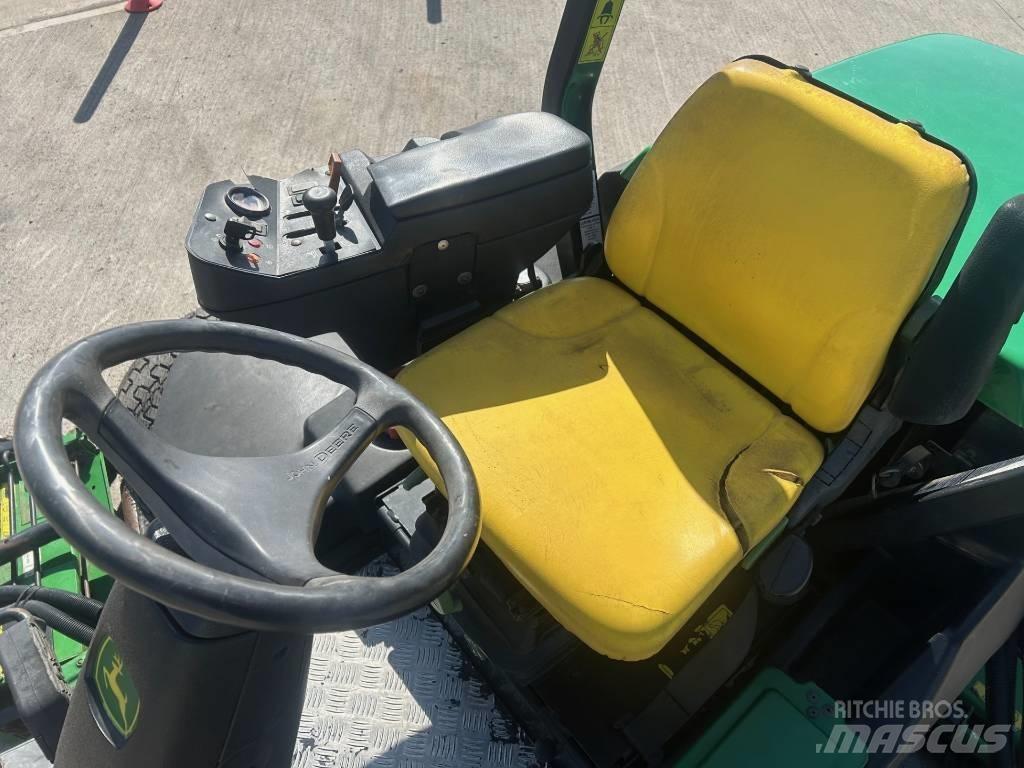 John Deere 3235C Tondeuses pour fairway