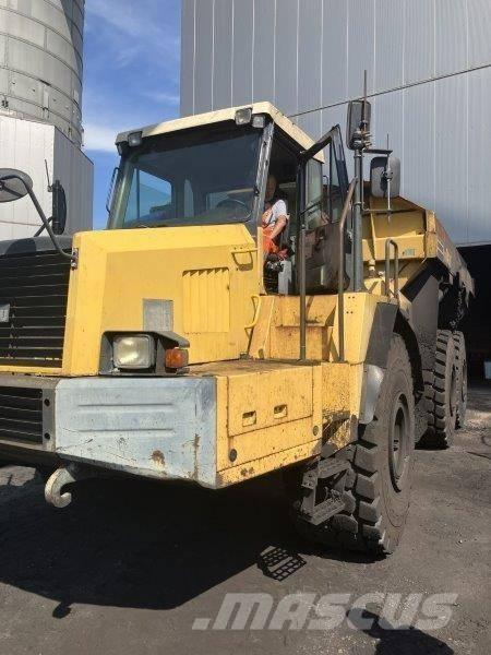 Komatsu HM 400-1 Tombereau articulé