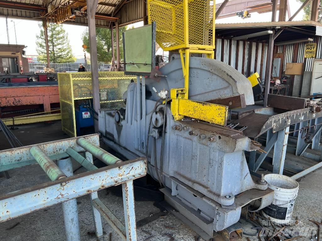 MILWAUKEE Shear   No. 2 Pelle à déchets