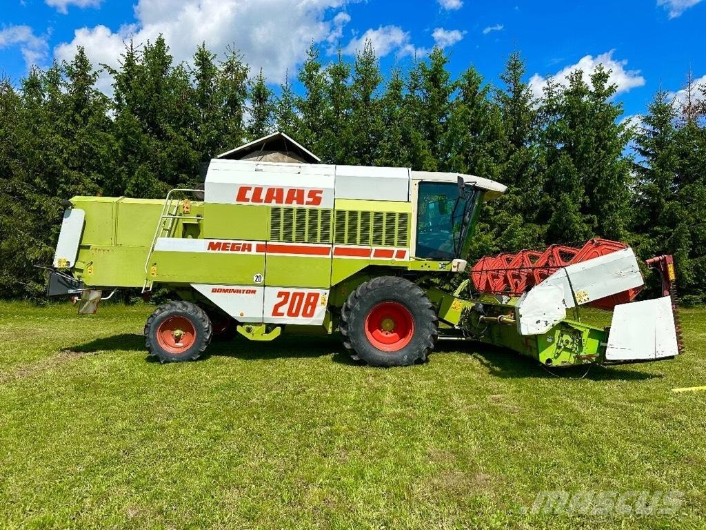 CLAAS Mega 208 Moissonneuse batteuse