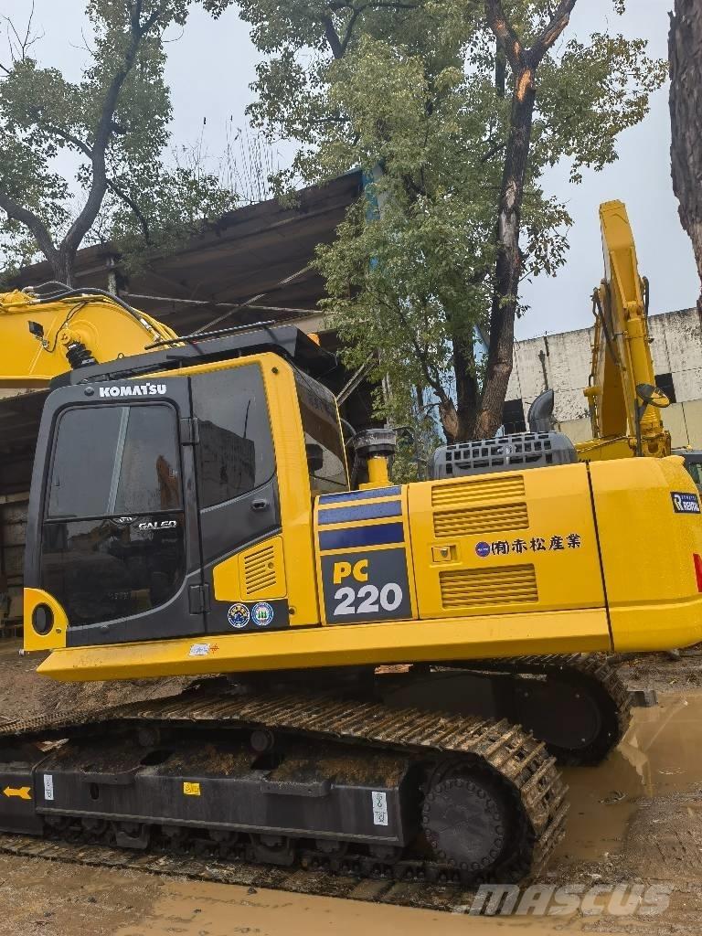 Komatsu PC 220-8 Pelle sur chenilles