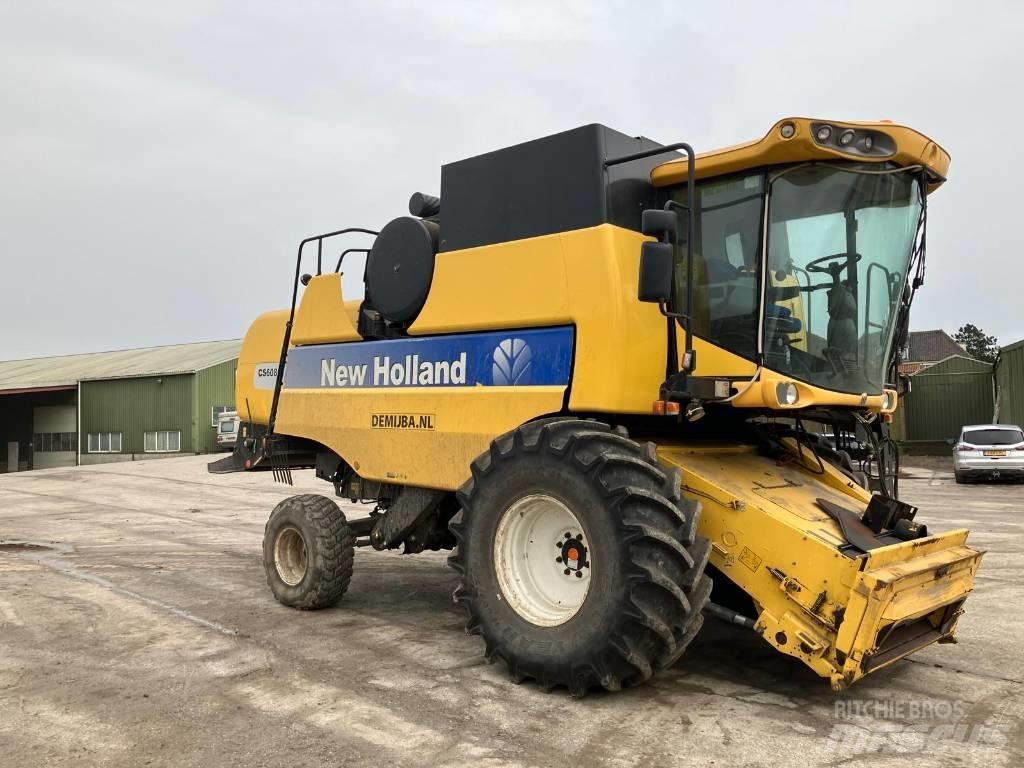 New Holland CS 6080 Moissonneuse batteuse