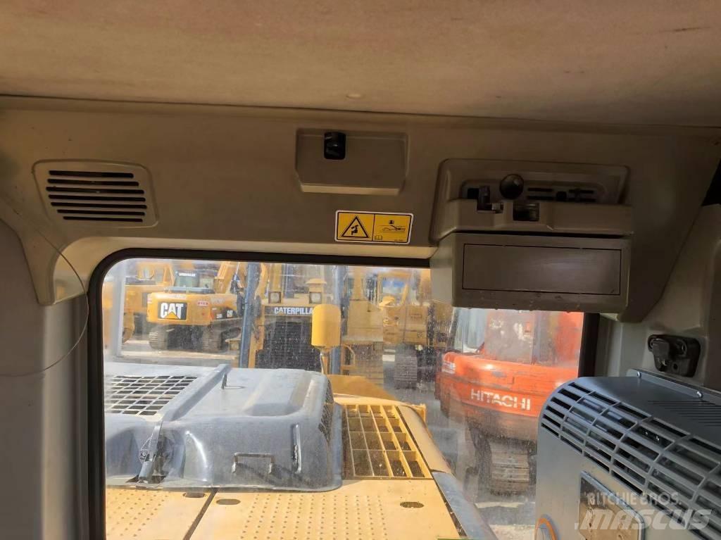 CAT 320 D Pelle sur chenilles