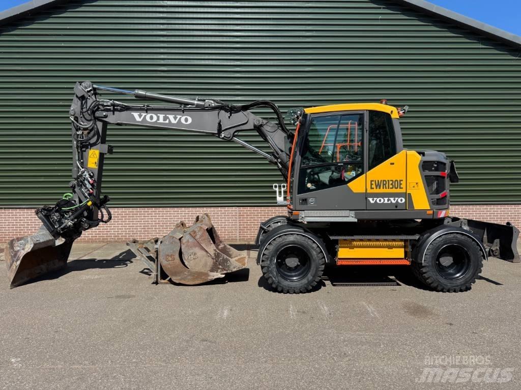 Volvo EWR 130 E Chargeuse sur pneus