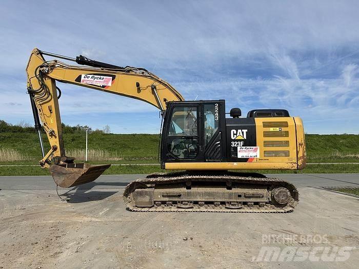 CAT 323FL Pelle sur chenilles
