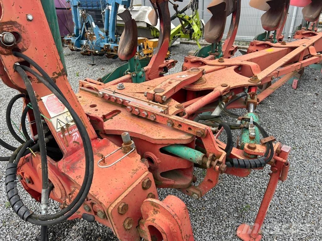 Kverneland EG100 Charrue non réversible