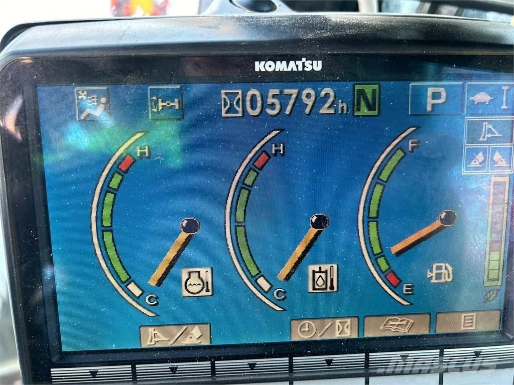Komatsu PW118MR-8 Pelle sur pneus