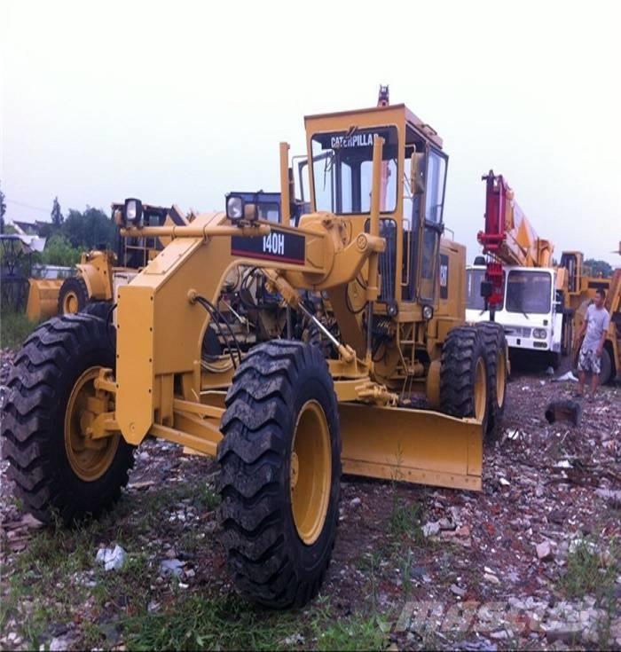 CAT 140 H II Niveleuse