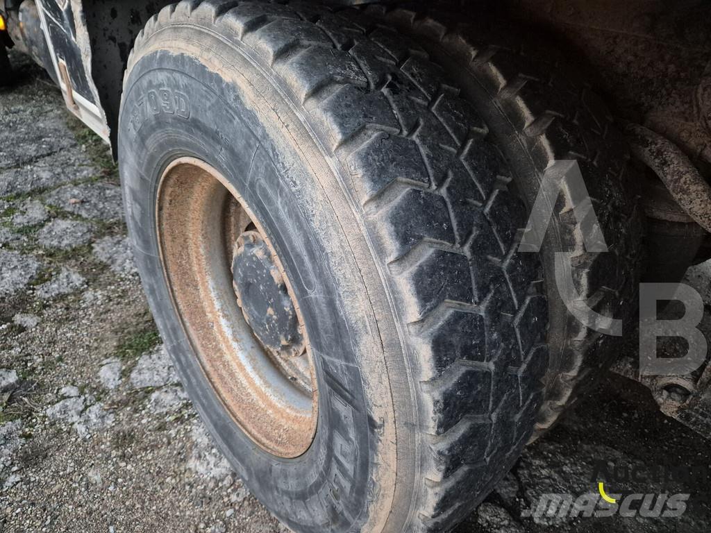 MAN TGA26.430 Camion benne