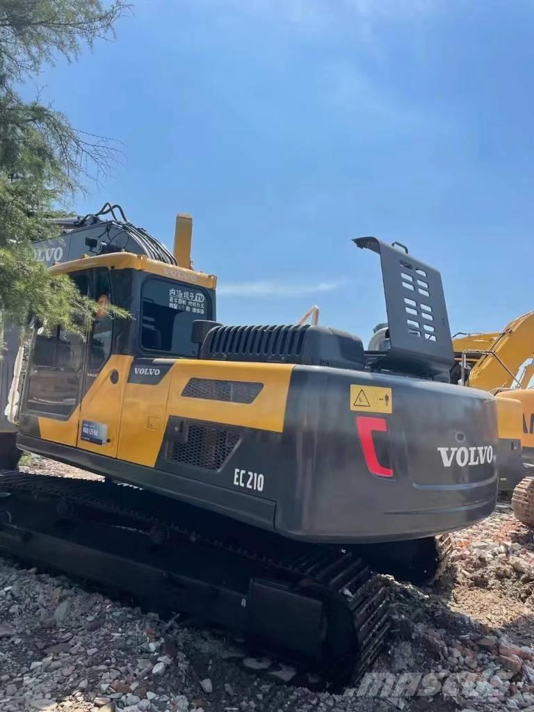 Volvo EC210D Pelle sur chenilles