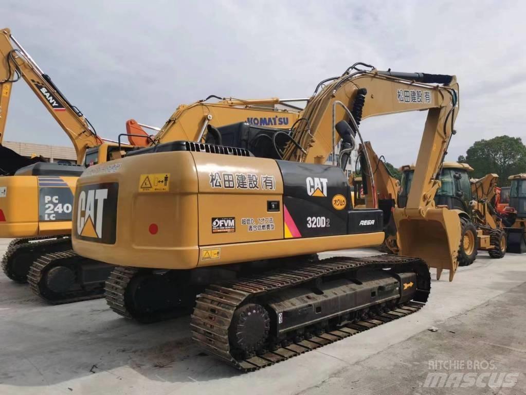 CAT 320D2 Pelle sur chenilles