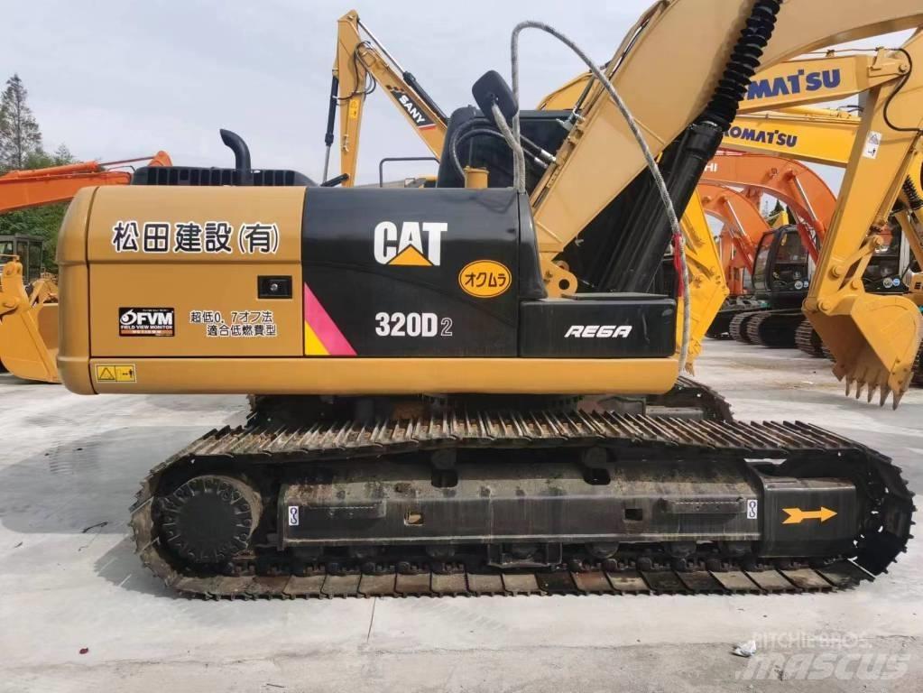 CAT 320D2 Pelle sur chenilles