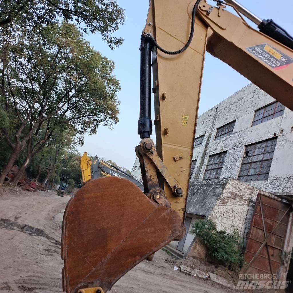 CAT 330GC Pelle sur chenilles