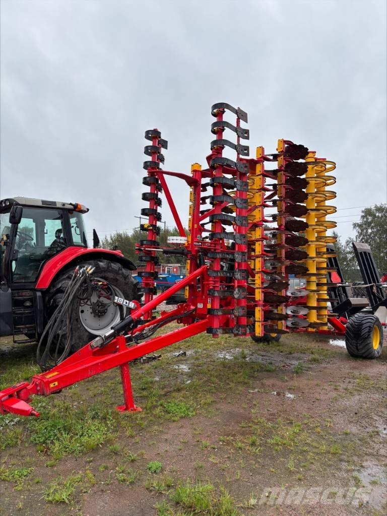 Väderstad Carrier625 Crover crop