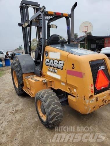 CASE 586H Chariot tout terrain