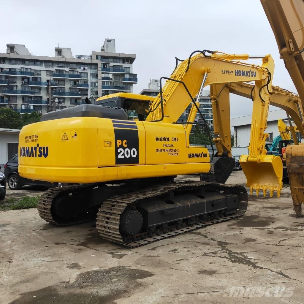 Komatsu PC200-7 Pelle sur chenilles