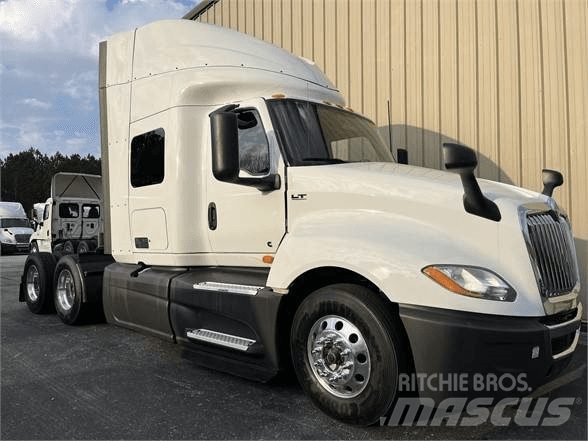 International LT Tracteur routier