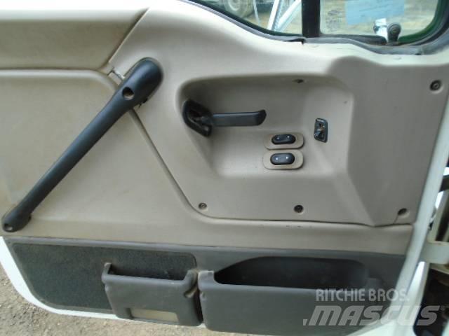 Sterling L 9500 Tracteur routier