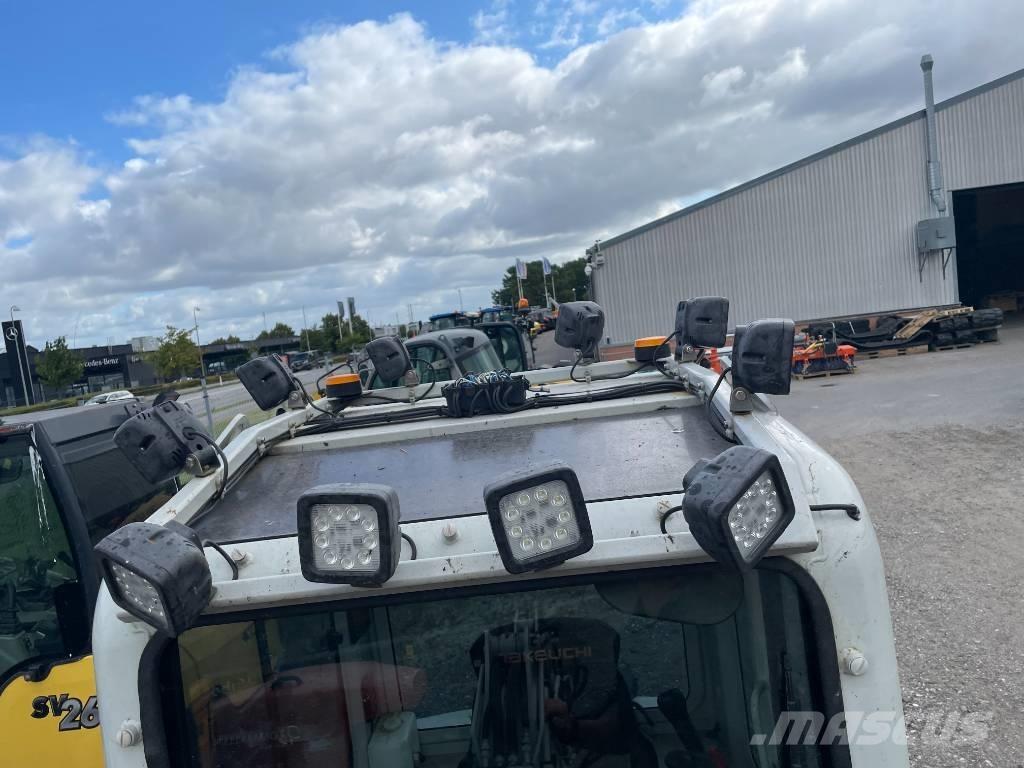 Takeuchi TB 225 Mini pelle < 7t