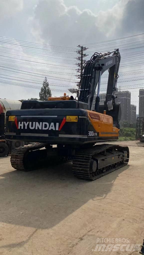 Hyundai 30 L-9 A Pelle sur chenilles