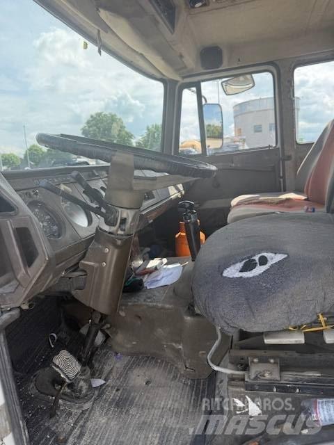 Iveco 145 Autre camion