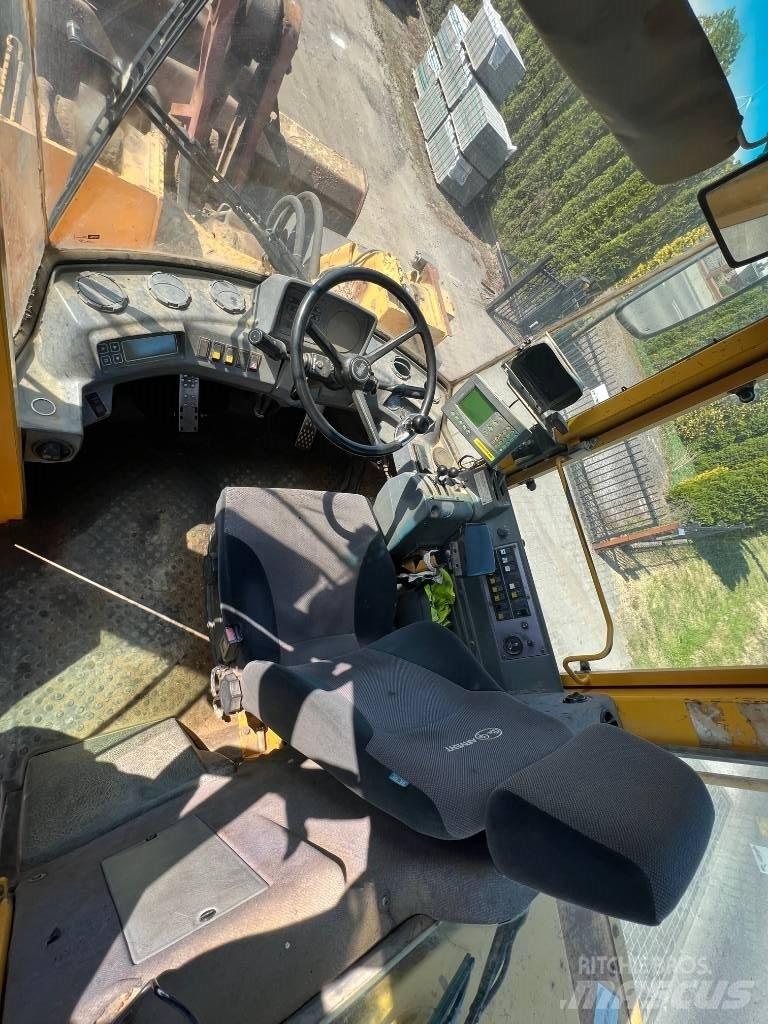 Volvo BM L150 Chargeuse sur pneus