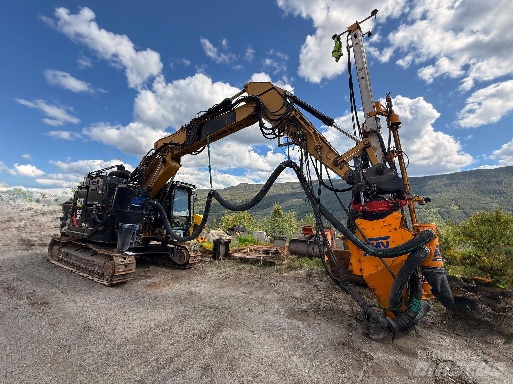 CAT 325 FL CR Pelle spéciale