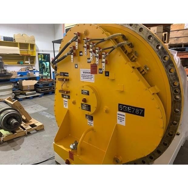 Komatsu 830 E Tombereau articulé